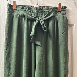 Green Paperbag waist pants